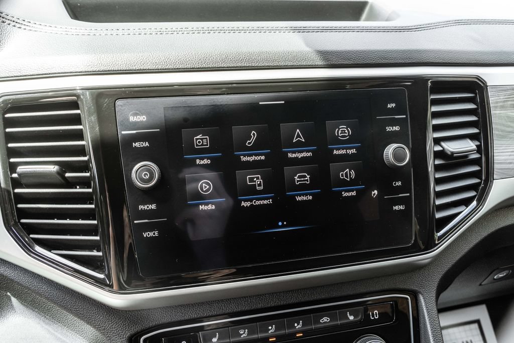 Used 2022 Volkswagen Atlas Cross Sport SE AWD/4WD image 9