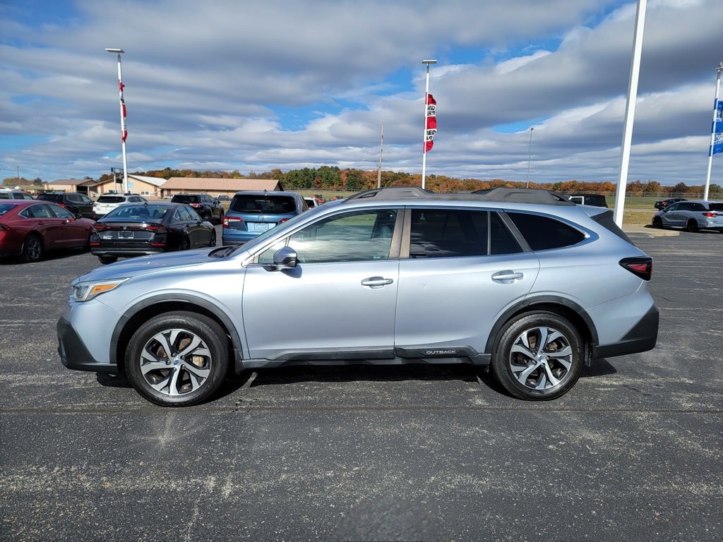 Used 2020 Subaru Outback Limited image 24