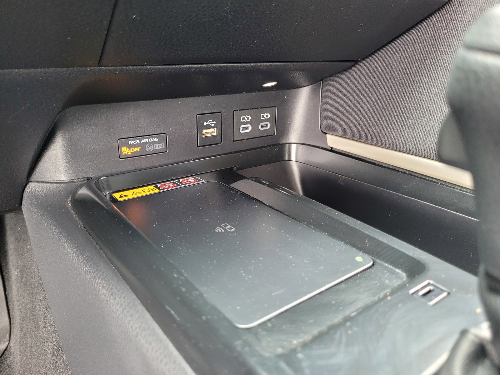 Used 2025 Toyota Camry LE FWD image 19