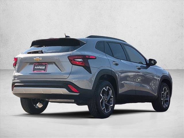 New 2026 Chevrolet Trax LT w/ Driver Confidence Package FWD image 2