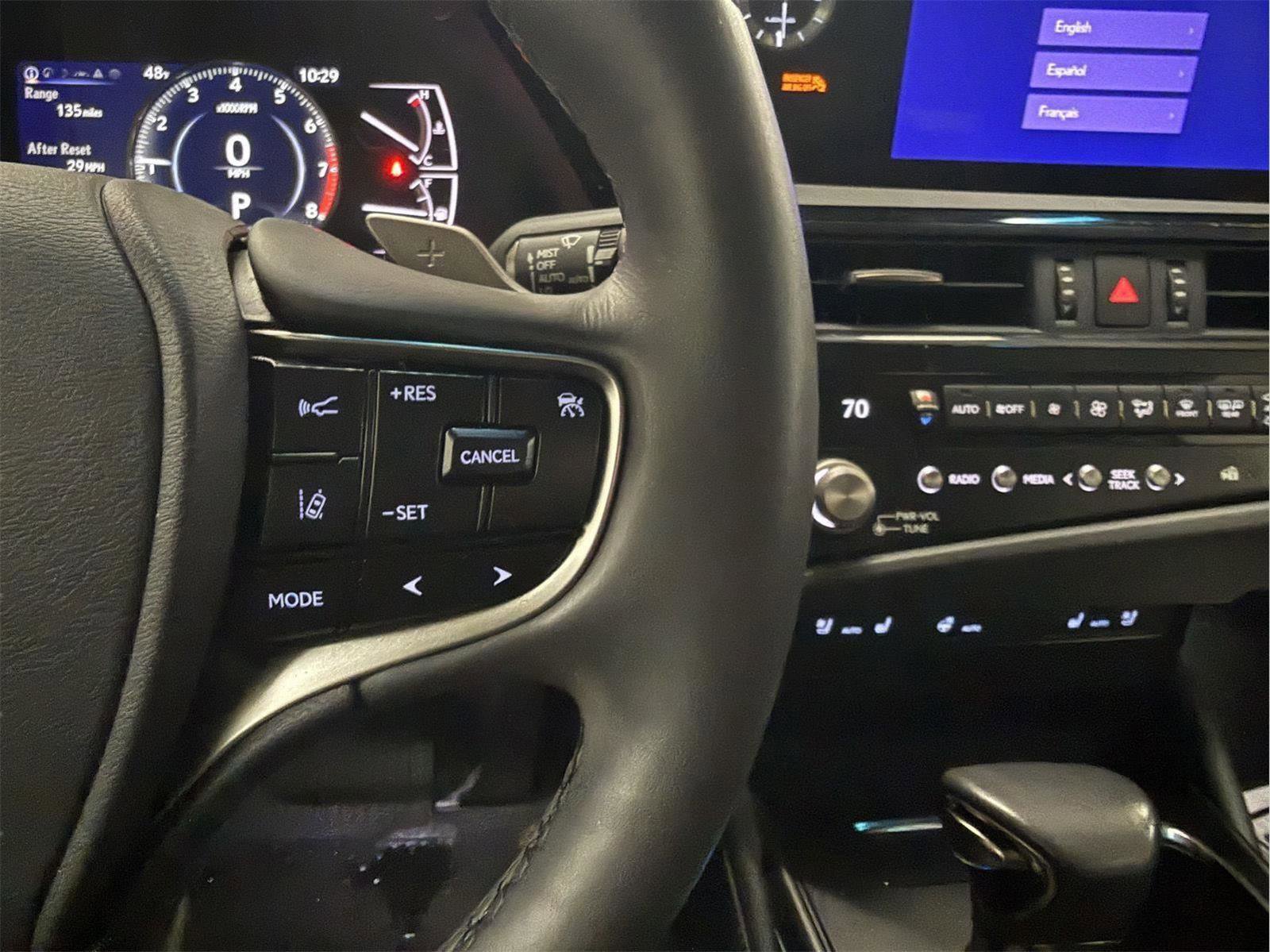 Used 2023 Lexus ES 350 Base w/ Premium Package image 17