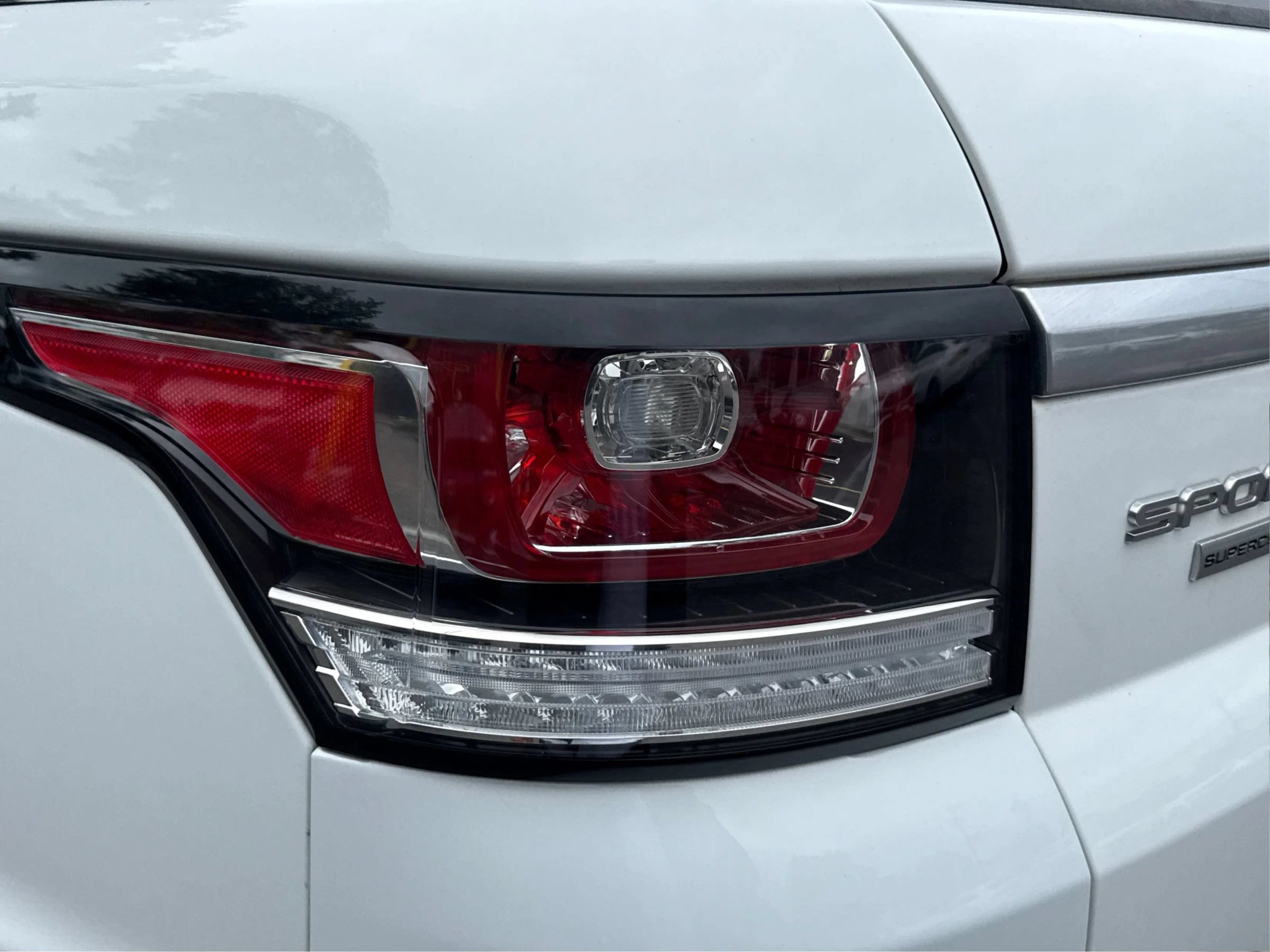 Used 2015 Land Rover Range Rover Sport Supercharged AWD/4WD image 25