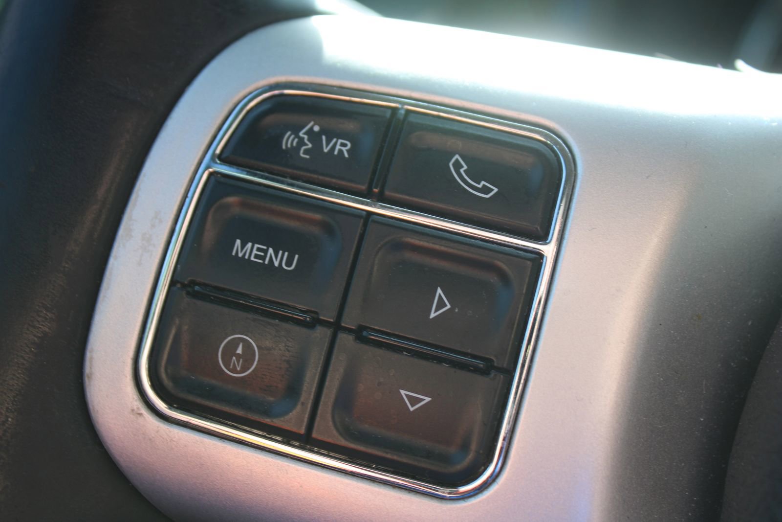 Used 2015 Jeep Compass Limited w/ Sun/Sound Group image 26