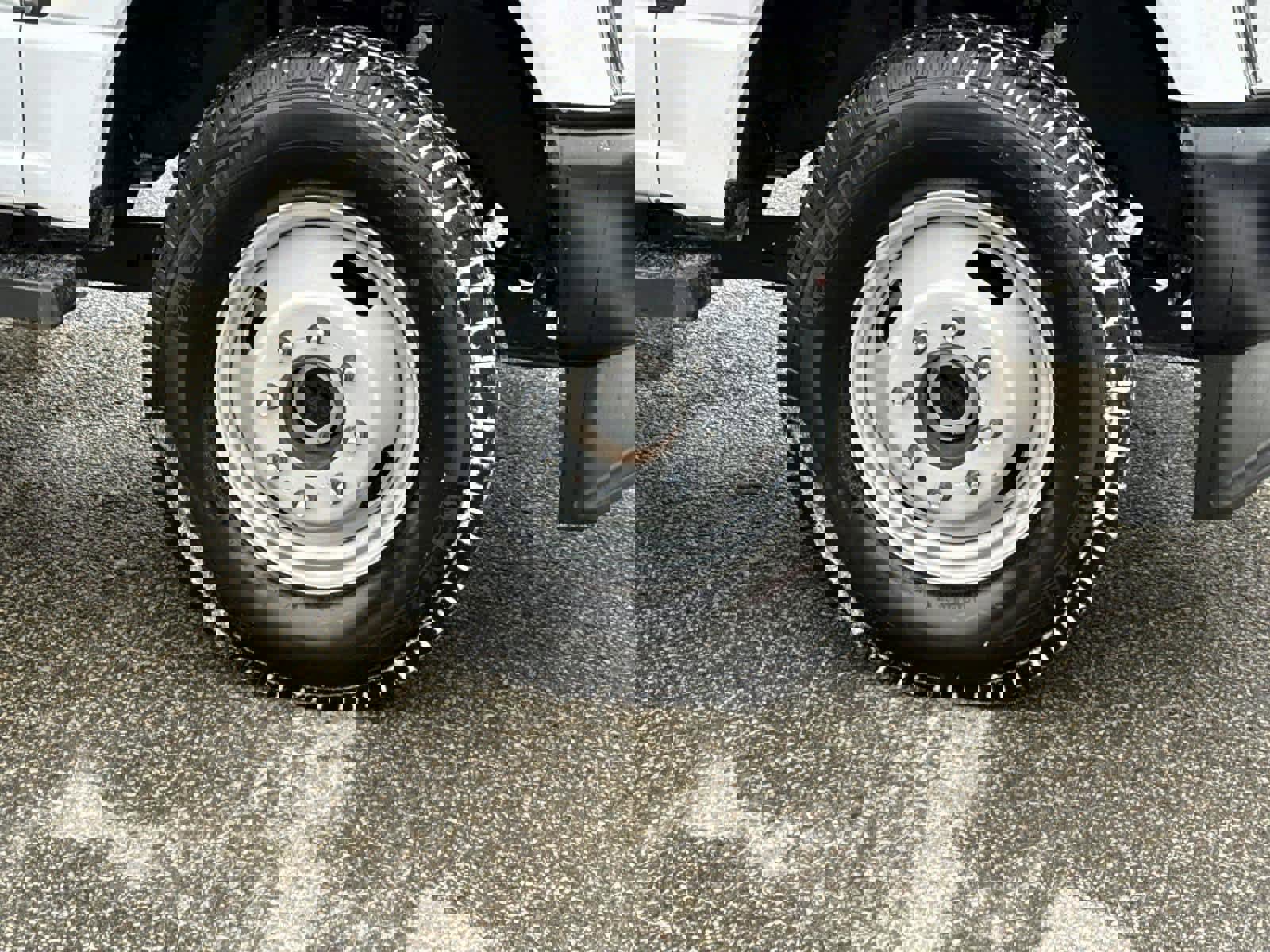 Used 2024 Ford F350 XL image 7