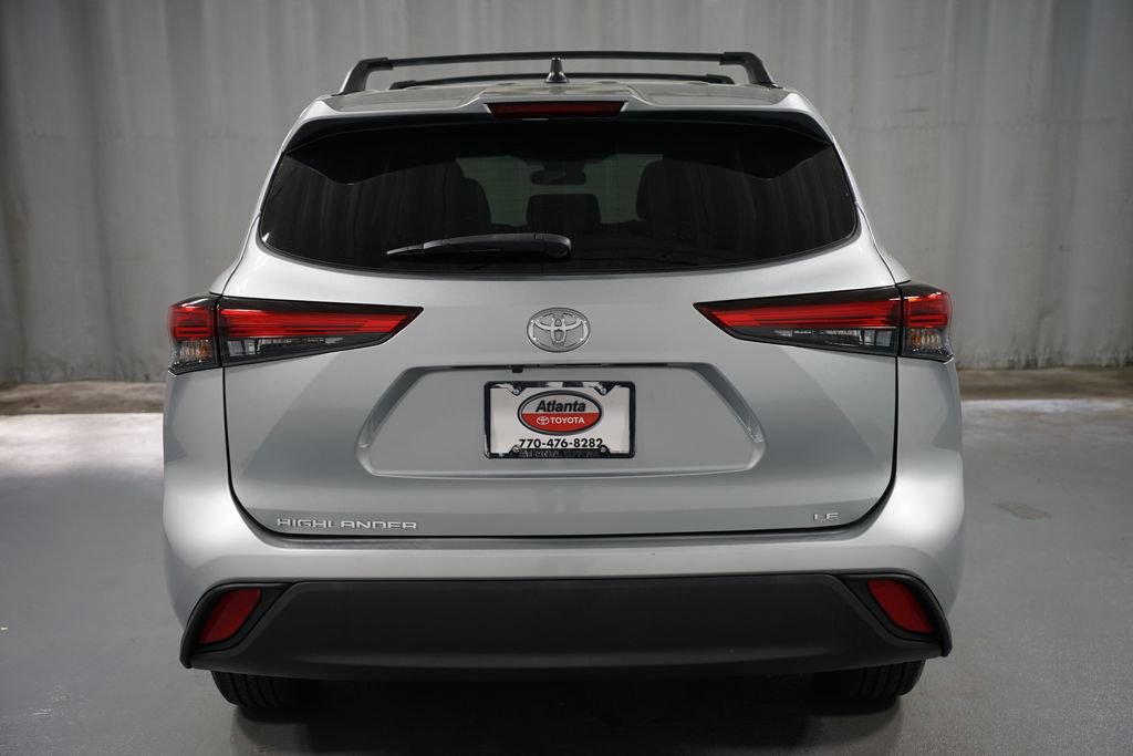 Used 2023 Toyota Highlander LE image 7