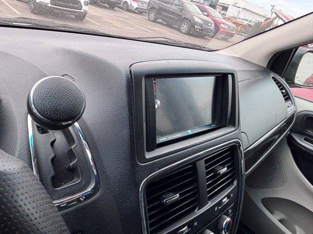 Used 2016 Dodge Grand Caravan SXT FWD image 11