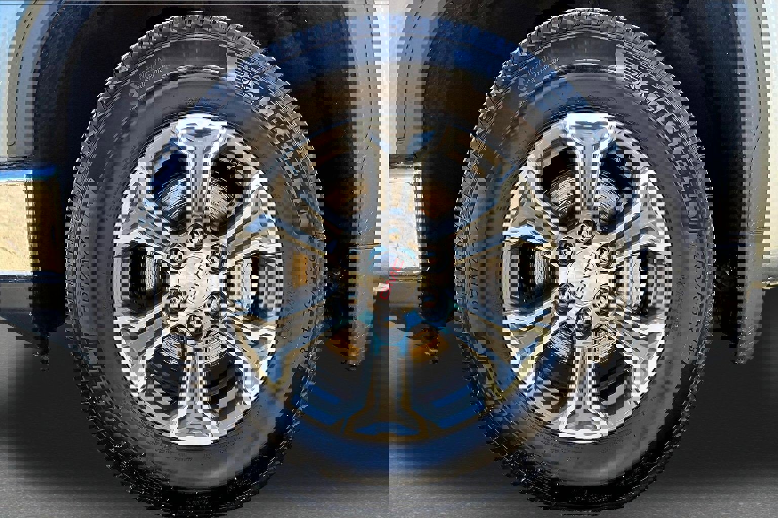 Used 2024 GMC Sierra 1500 SLT image 25