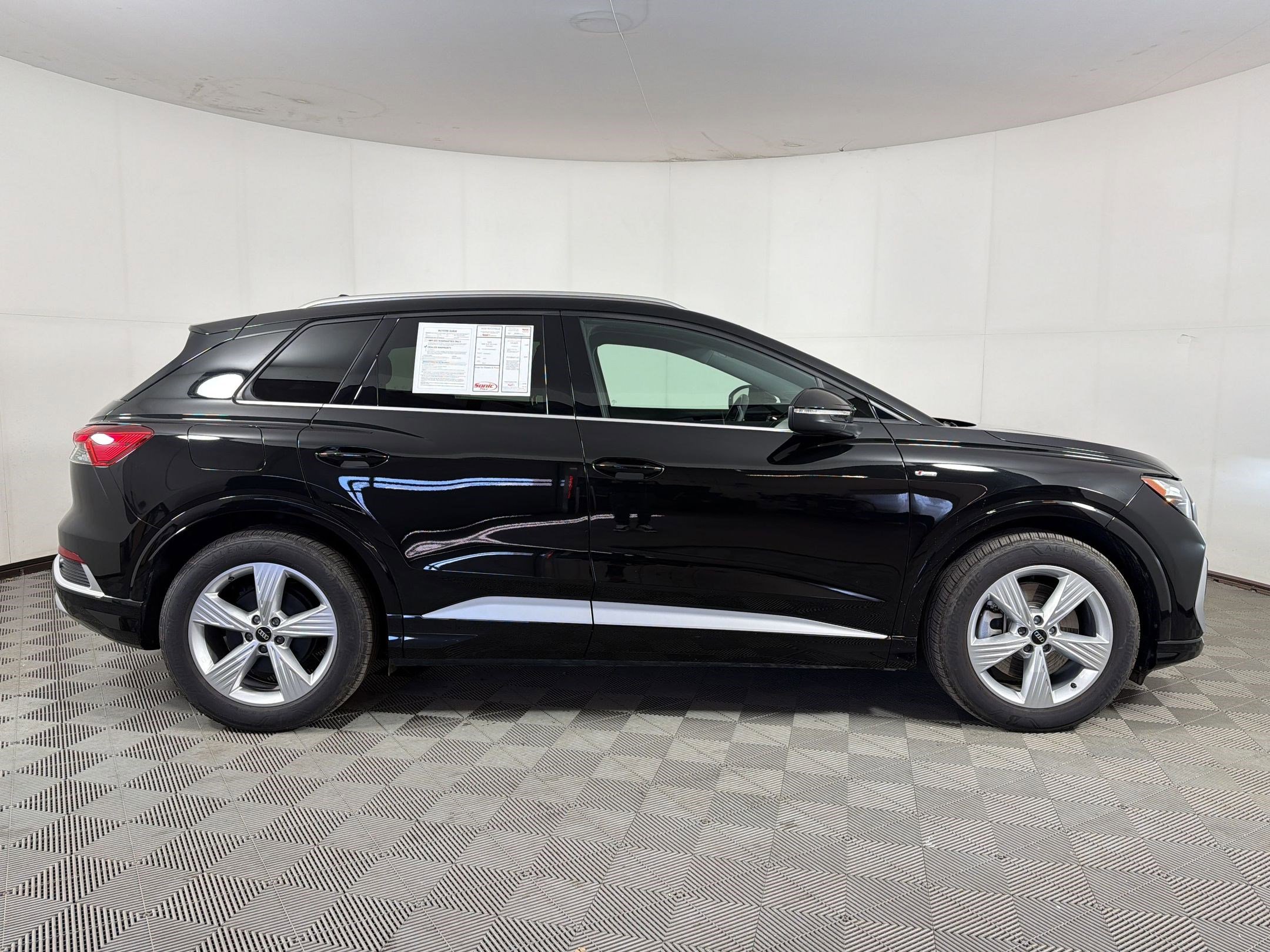 Certified 2025 Audi Q4 e-tron Premium w/ Convenience Package image 8