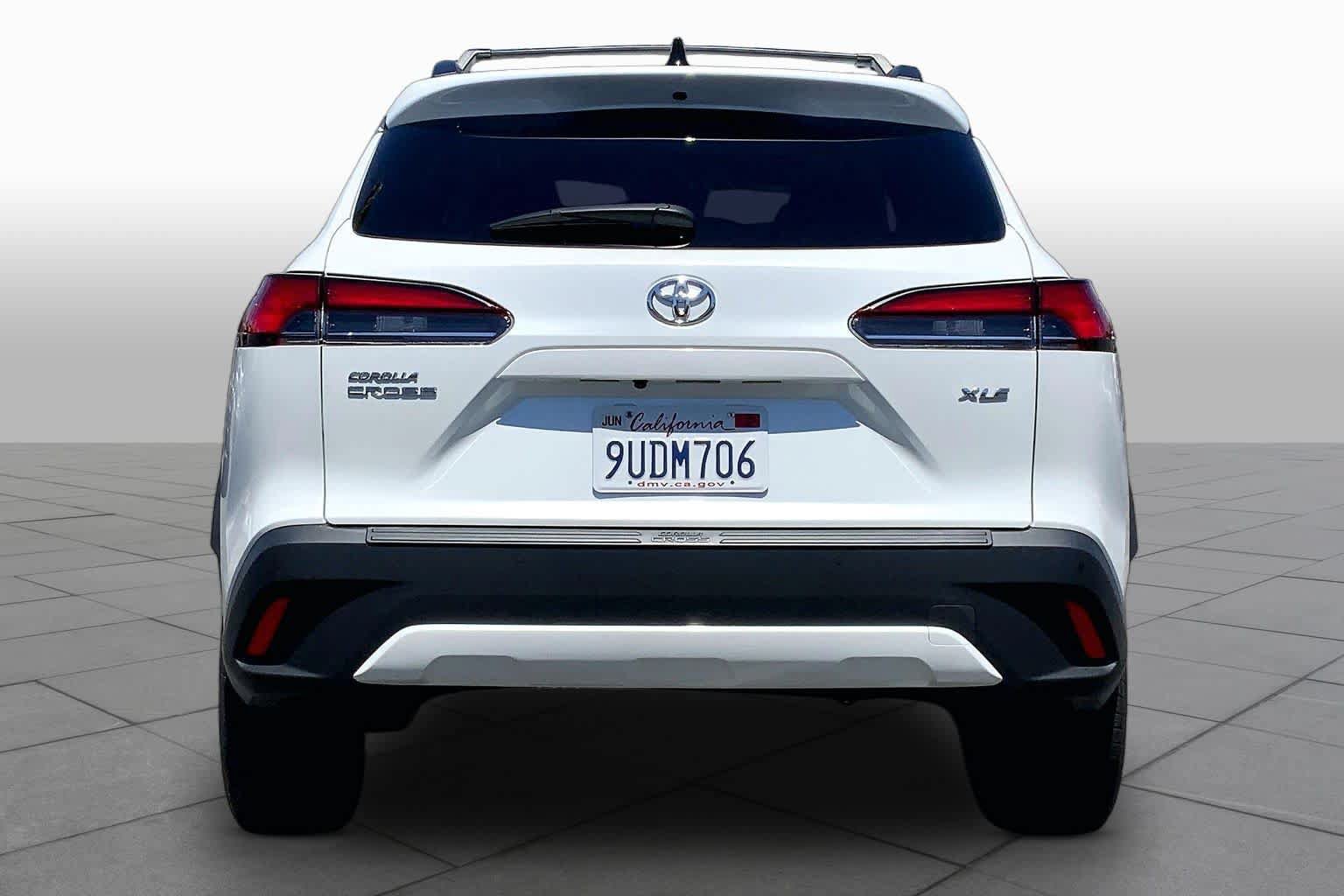 Certified 2025 Toyota Corolla Cross XLE w/ Convenience Package FWD image 4