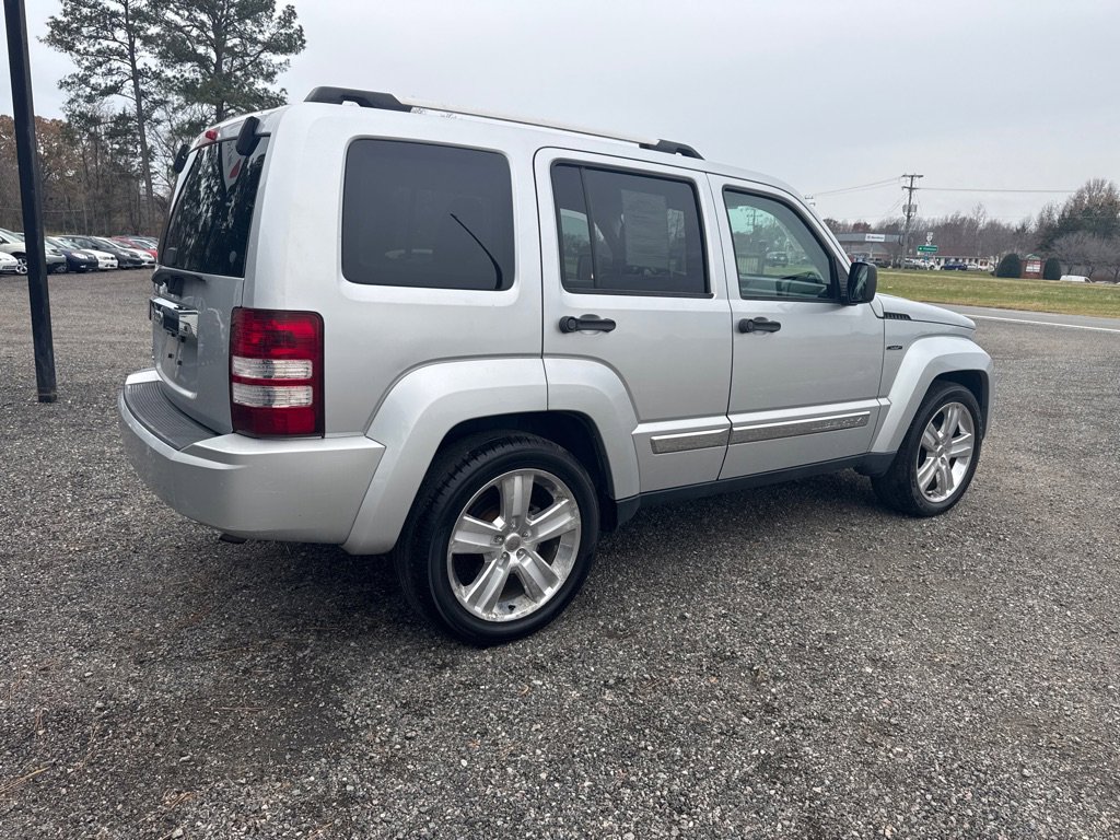 Used 2012 Jeep Liberty Limited Jet image 8