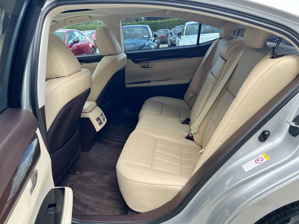 Used 2017 Lexus ES 350 w/ Luxury Package FWD image 20