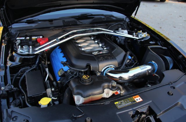 Used 2011 Ford Mustang GT Premium w/ Security Pkg RWD image 14