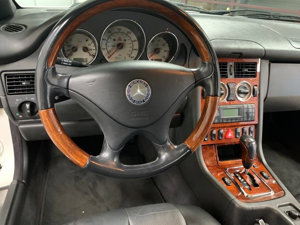 Used 2002 Mercedes-Benz SLK 320 image 12