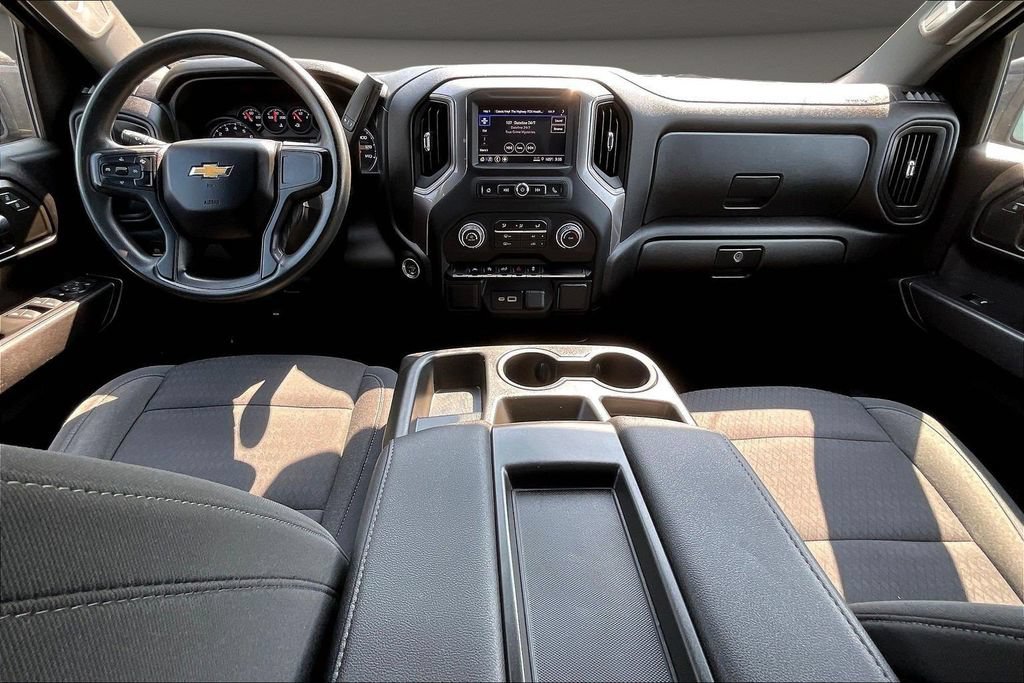Used 2022 Chevrolet Silverado 1500 Custom AWD/4WD image 10