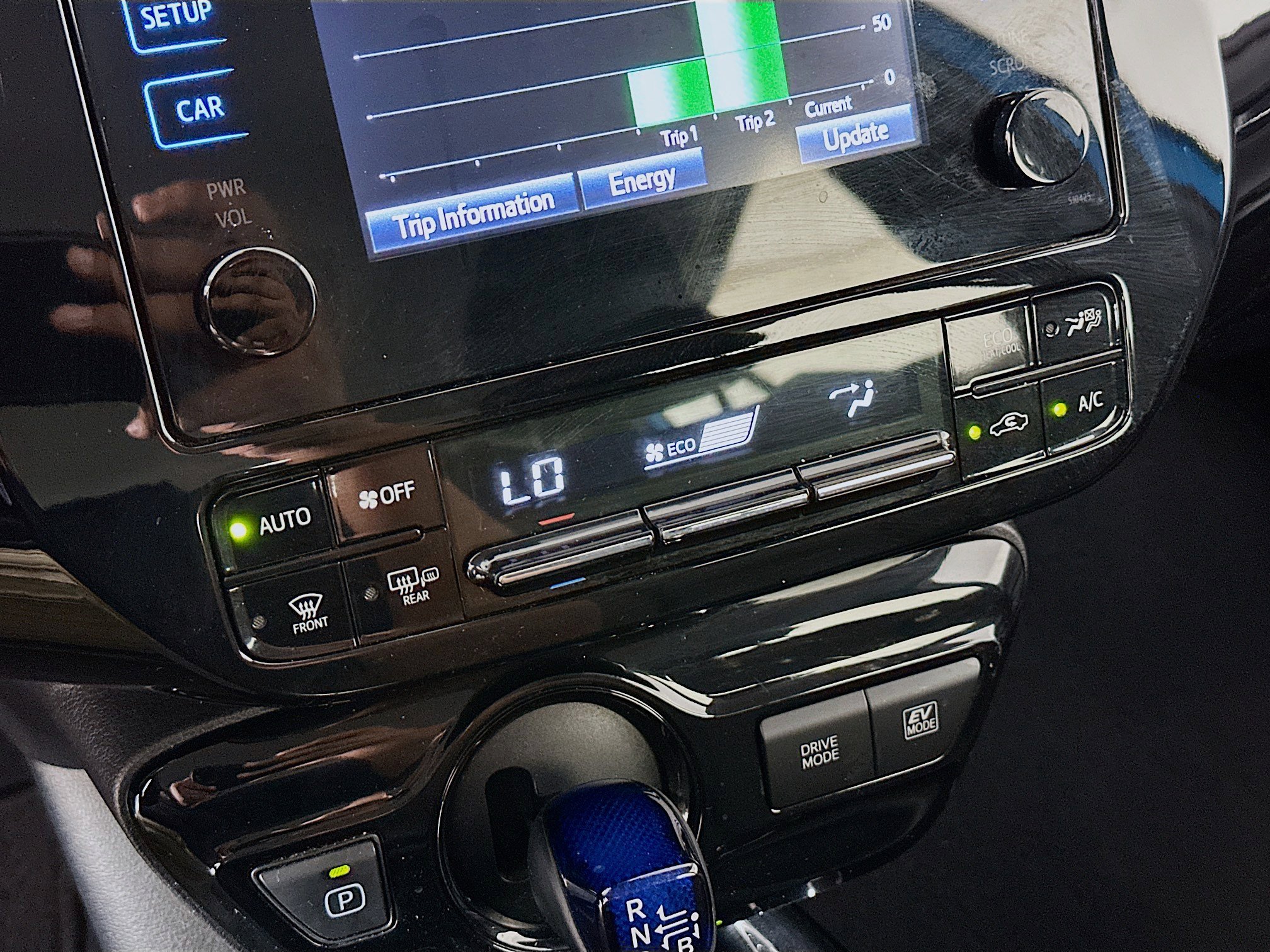 Used 2019 Toyota Prius XLE w/ Carpet Mat Package FWD image 23
