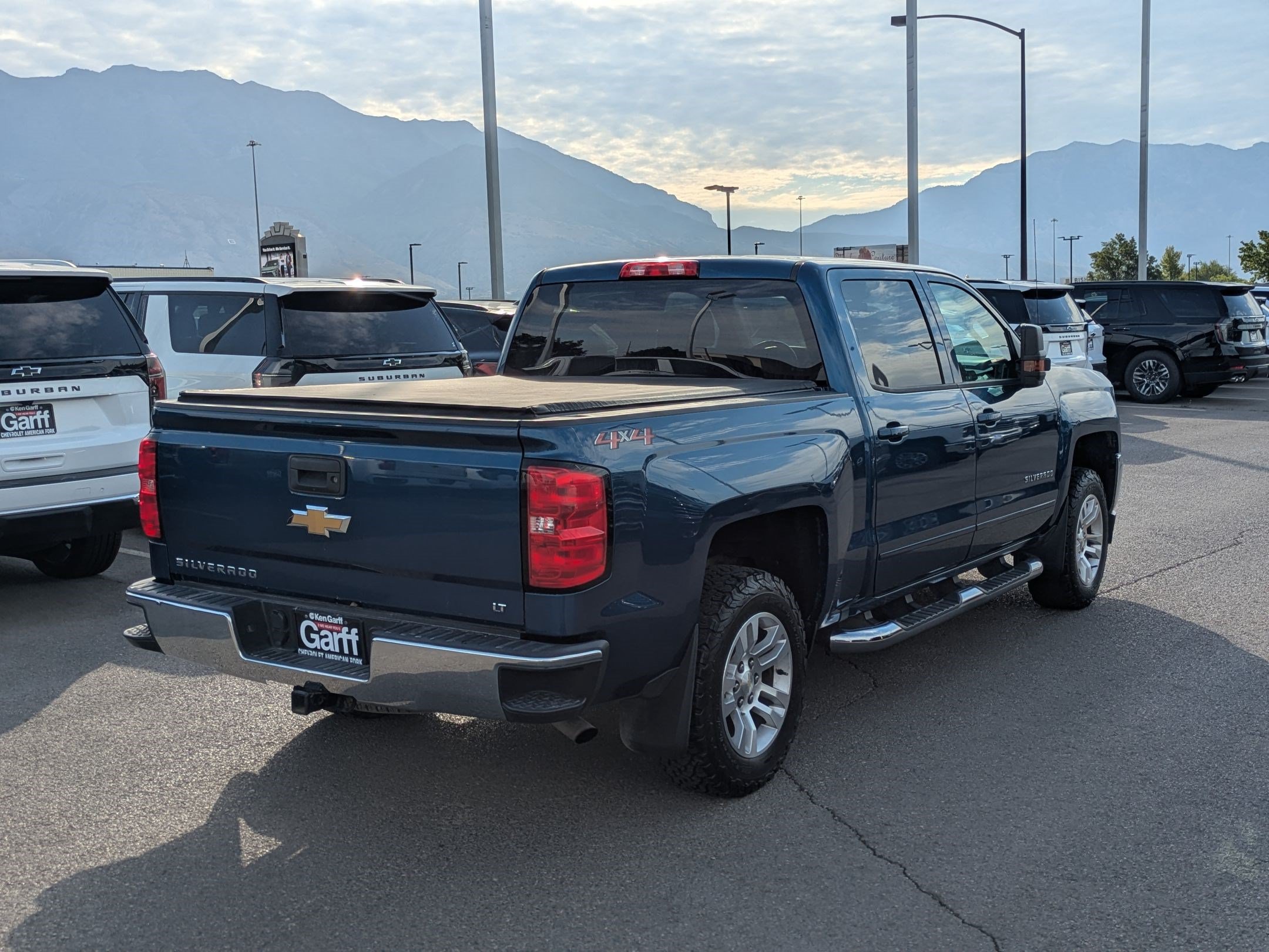 Used 2018 Chevrolet Silverado 1500 LT w/ LT Fleet Convenience Package AWD/4WD image 3