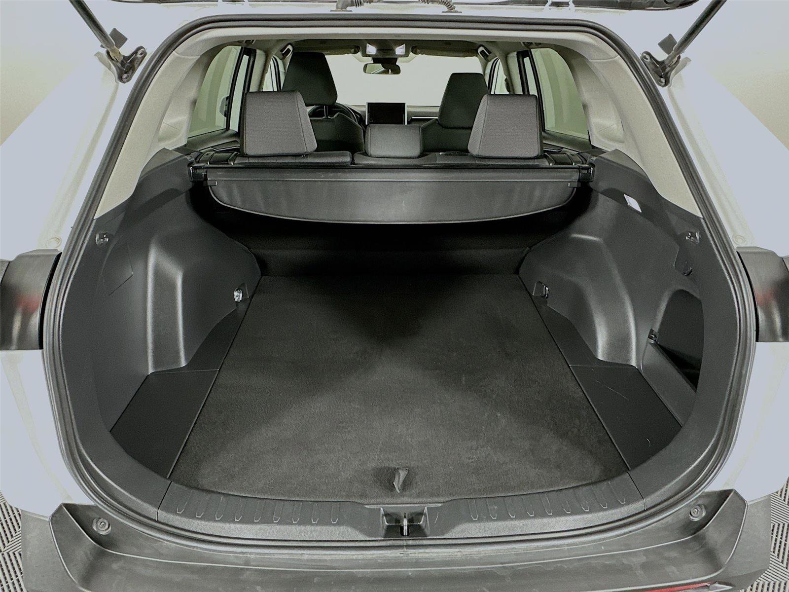 Certified 2025 Toyota RAV4 XLE AWD/4WD image 24