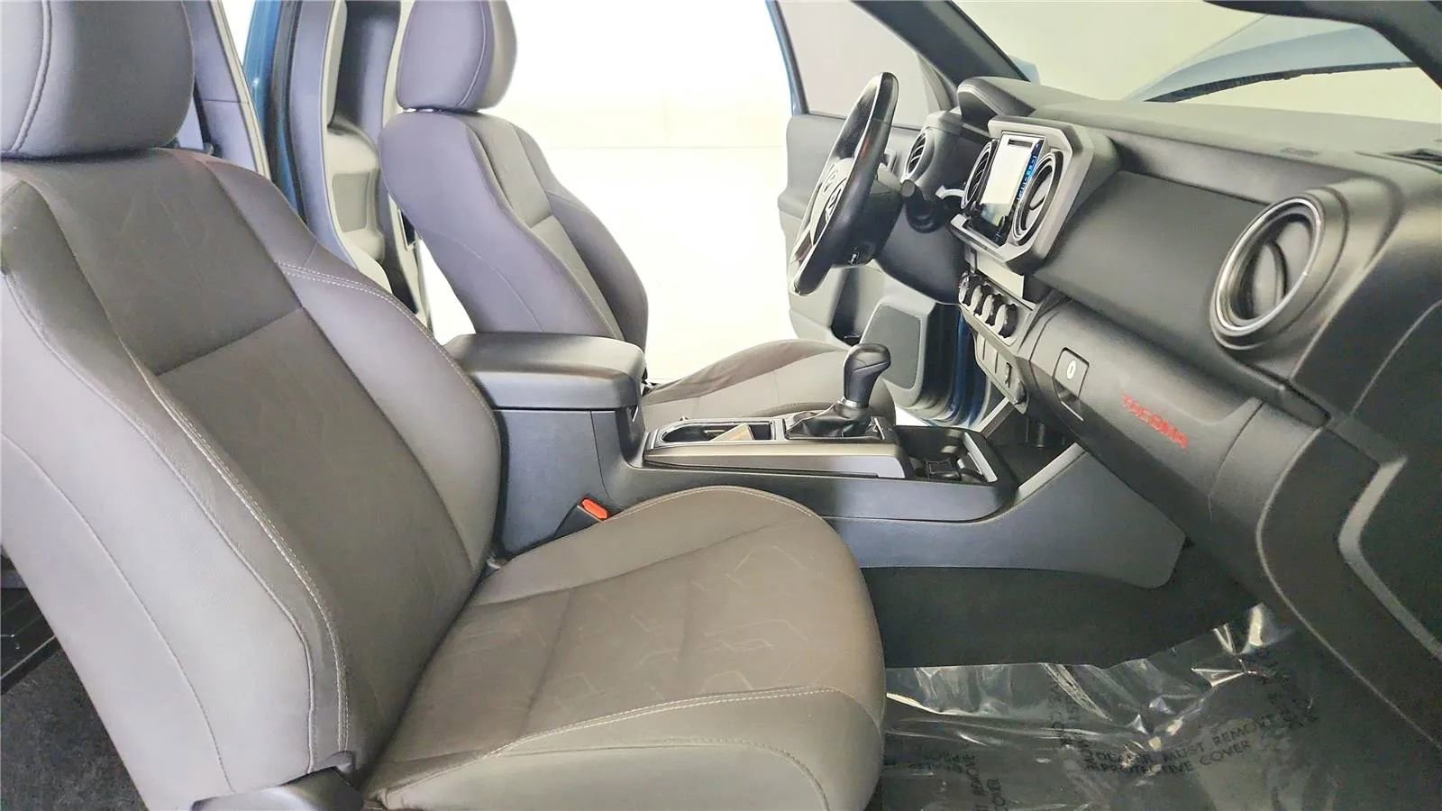 Used 2019 Toyota Tacoma TRD Sport image 36