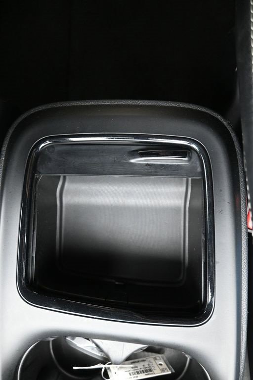 Used 2024 Chrysler Pacifica Select image 22