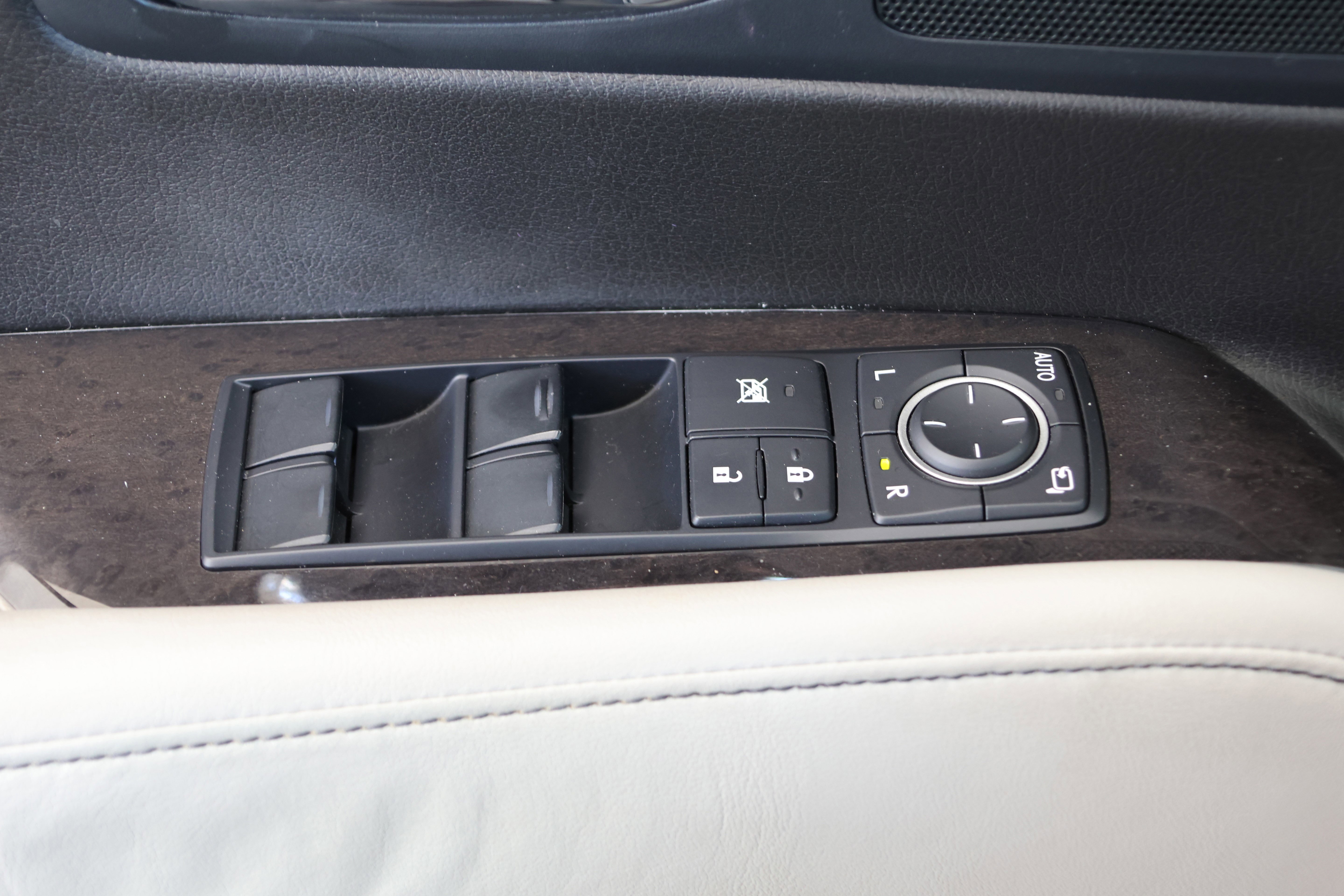 Used 2013 Lexus RX 350 w/ Navigation Pkg image 14