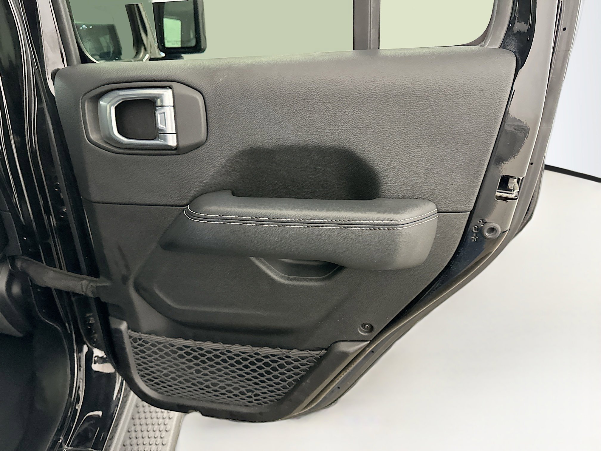 Used 2022 Jeep Wrangler Sahara w/ Cold Weather Group image 31