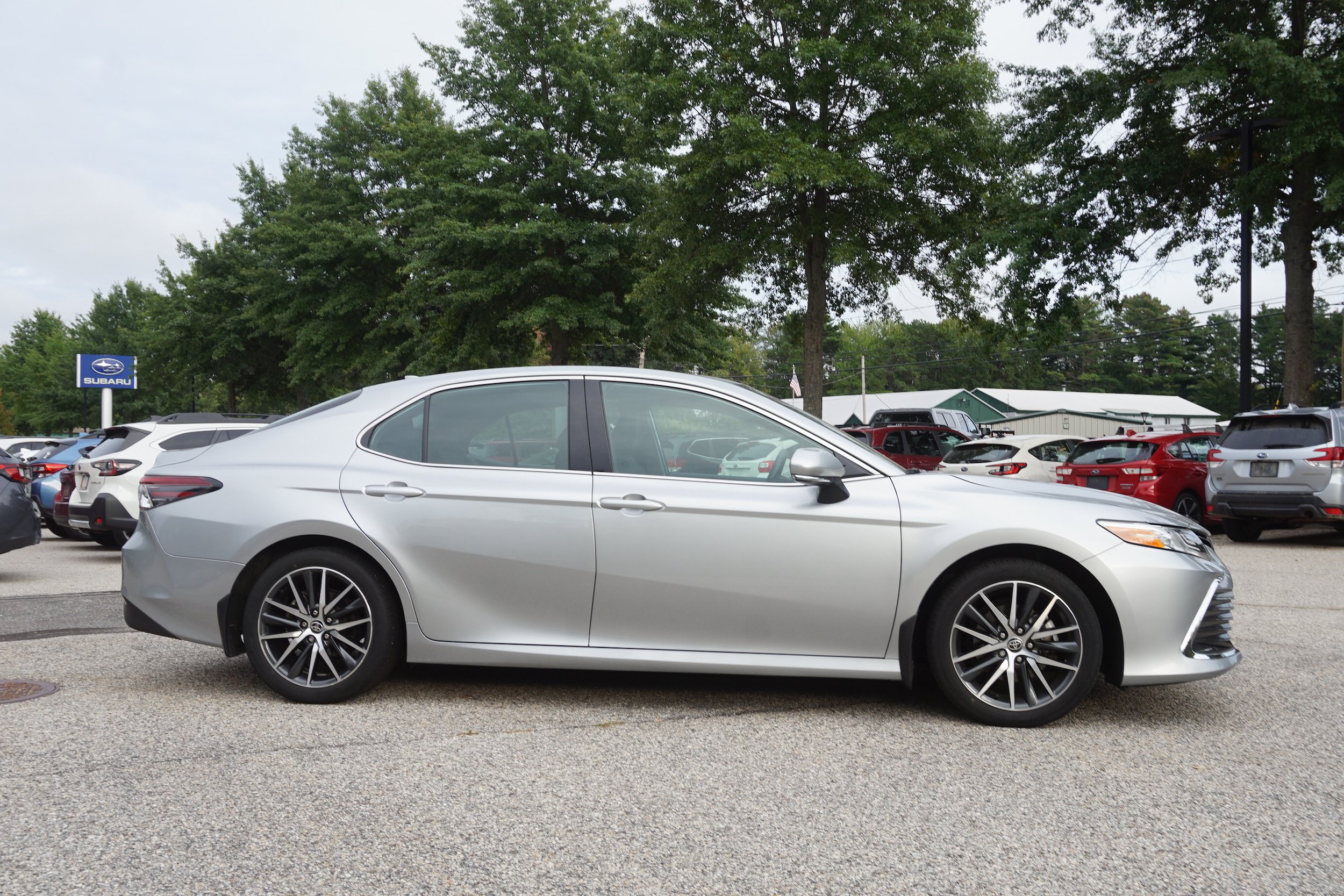 Used 2023 Toyota Camry XLE w/ Navigation Package FWD image 4