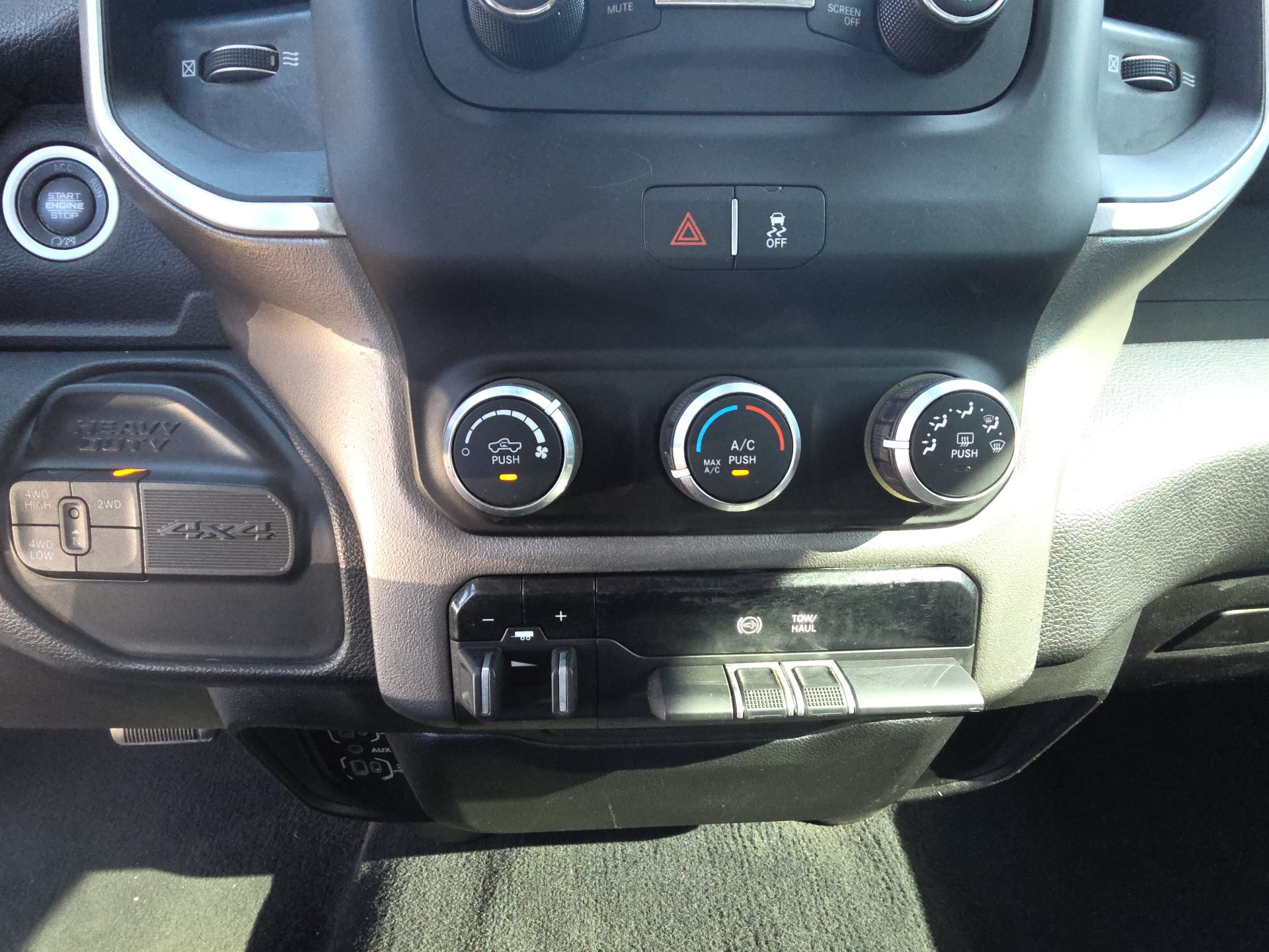 Used 2019 RAM 2500 Big Horn AWD/4WD image 24