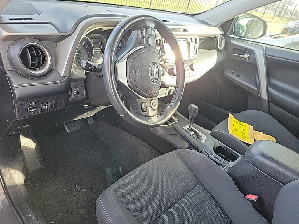 Used 2018 Toyota RAV4 XLE w/ Plus Extra Value Package AWD/4WD image 8