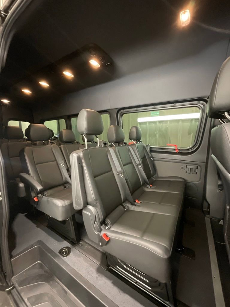 Used 2024 Mercedes-Benz Sprinter 2500 image 14