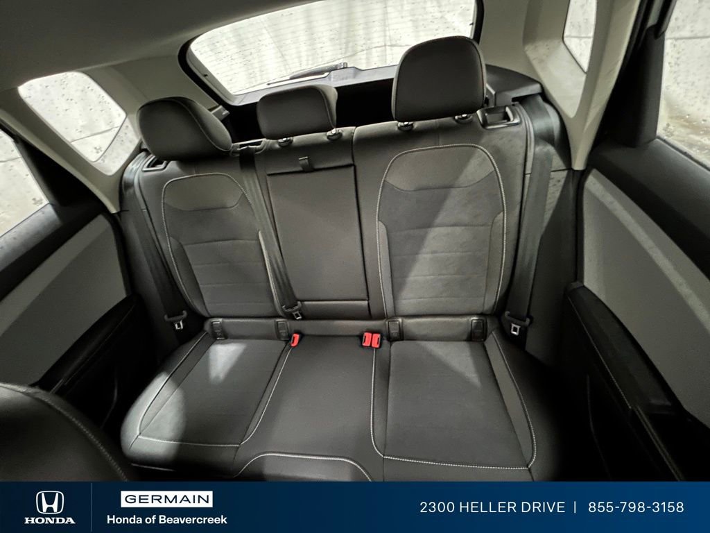 Used 2024 Volkswagen Taos SE image 28