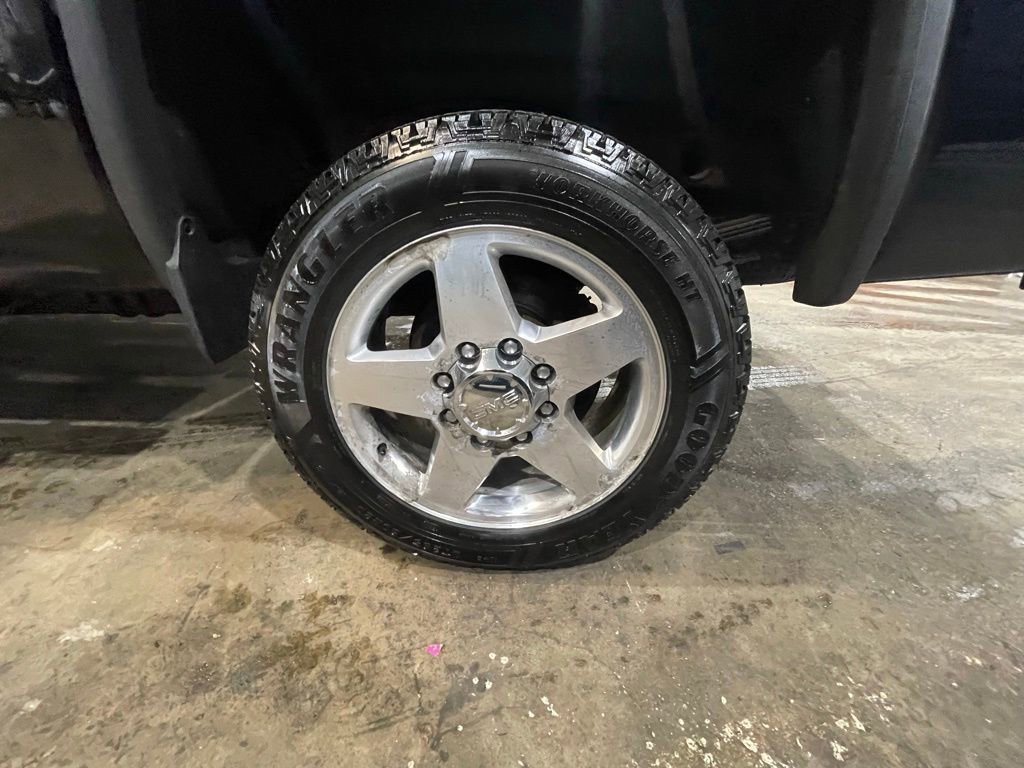 Used 2015 GMC Sierra 2500 Denali w/ Snow Plow Prep Package image 25