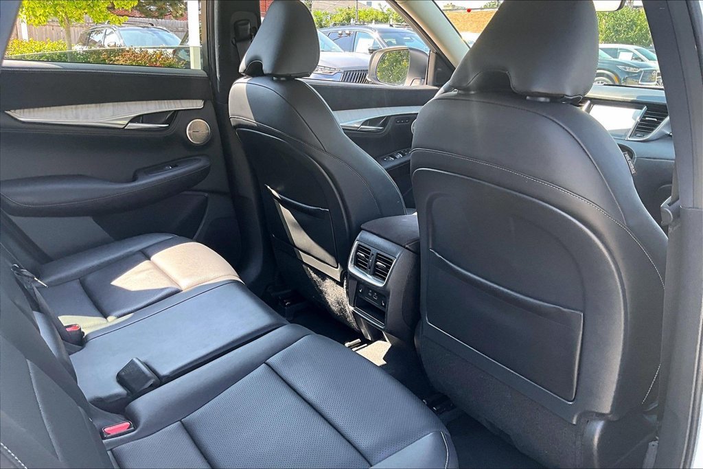 Certified 2023 INFINITI QX50 Sensory AWD/4WD image 29