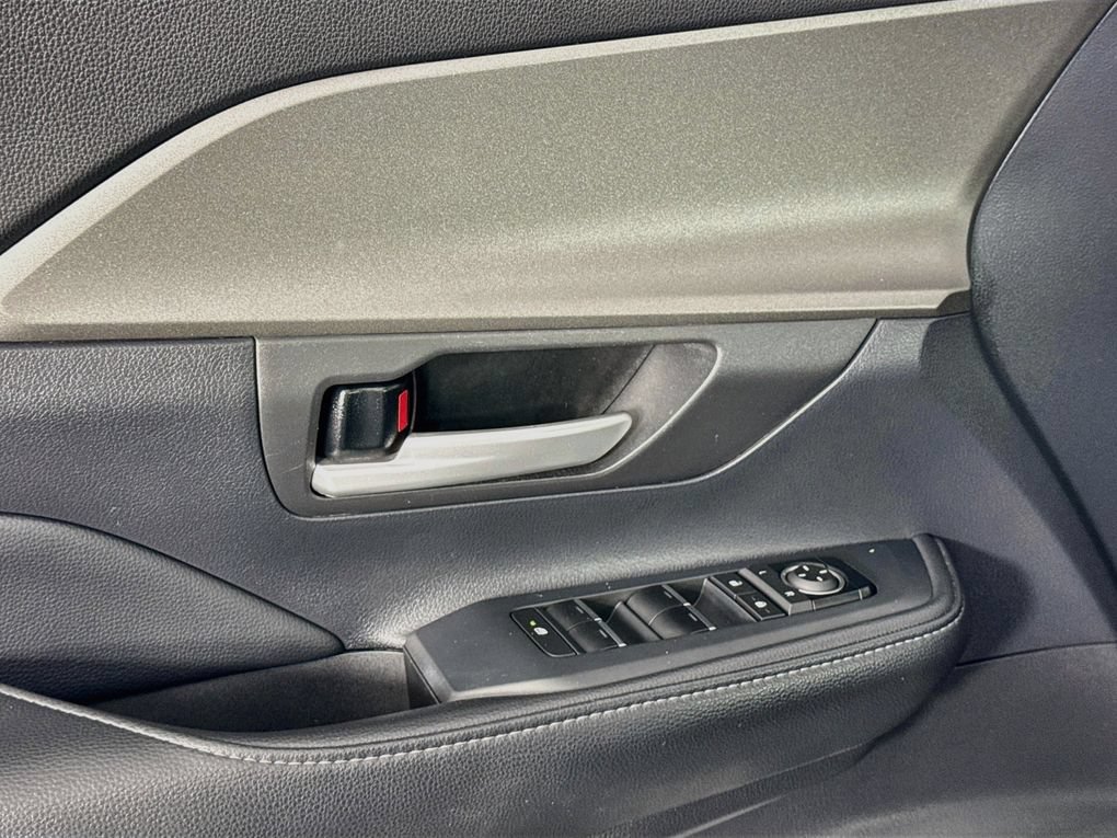 Used 2025 Toyota Grand Highlander FWD image 23