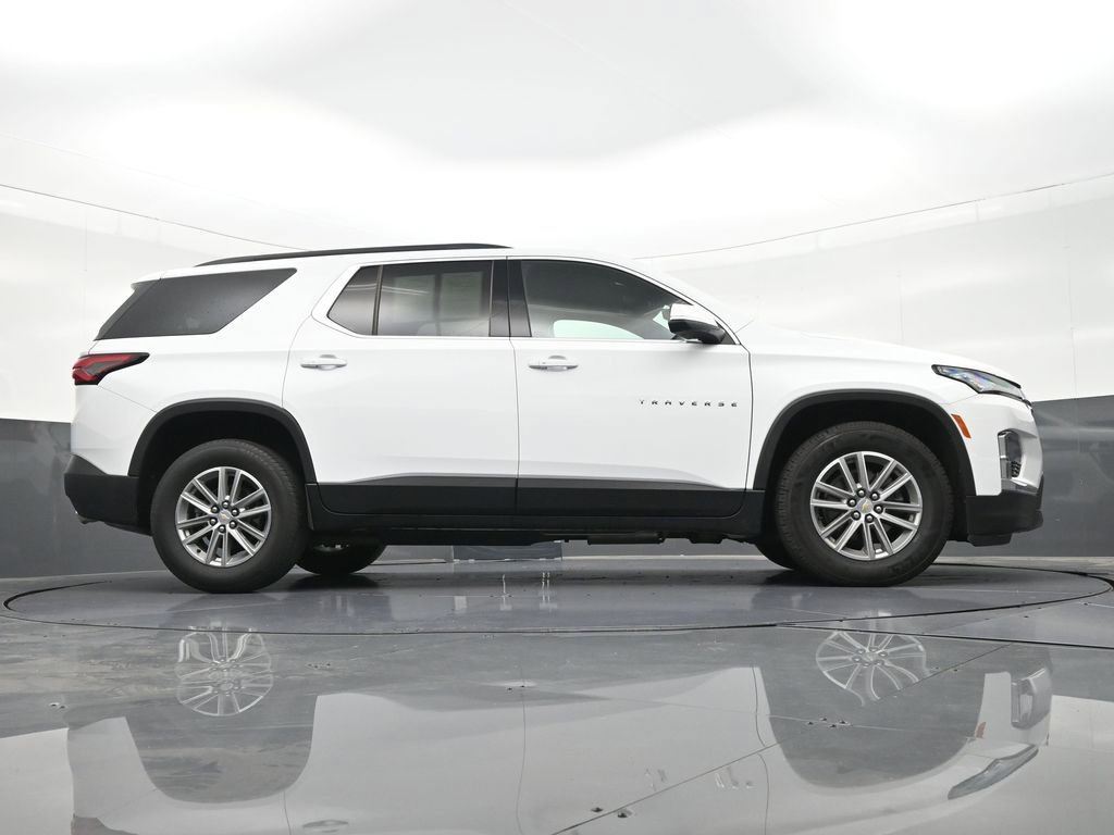 Used 2023 Chevrolet Traverse LT image 29