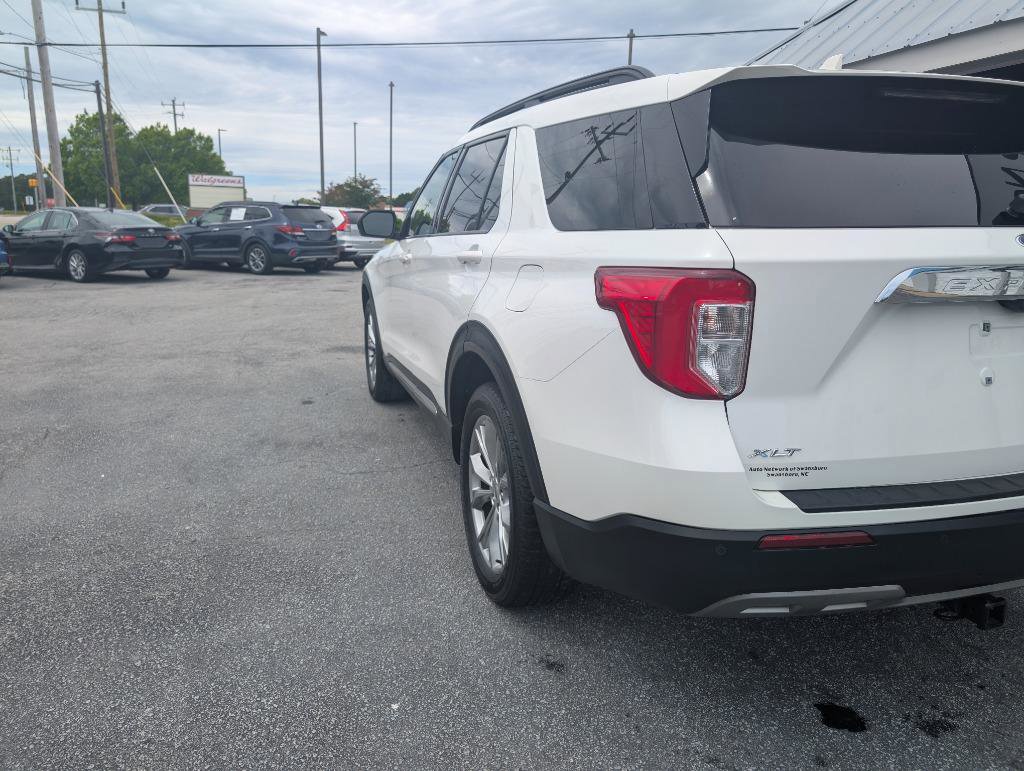 Used 2020 Ford Explorer XLT w/ Equipment Group 202A AWD/4WD image 7