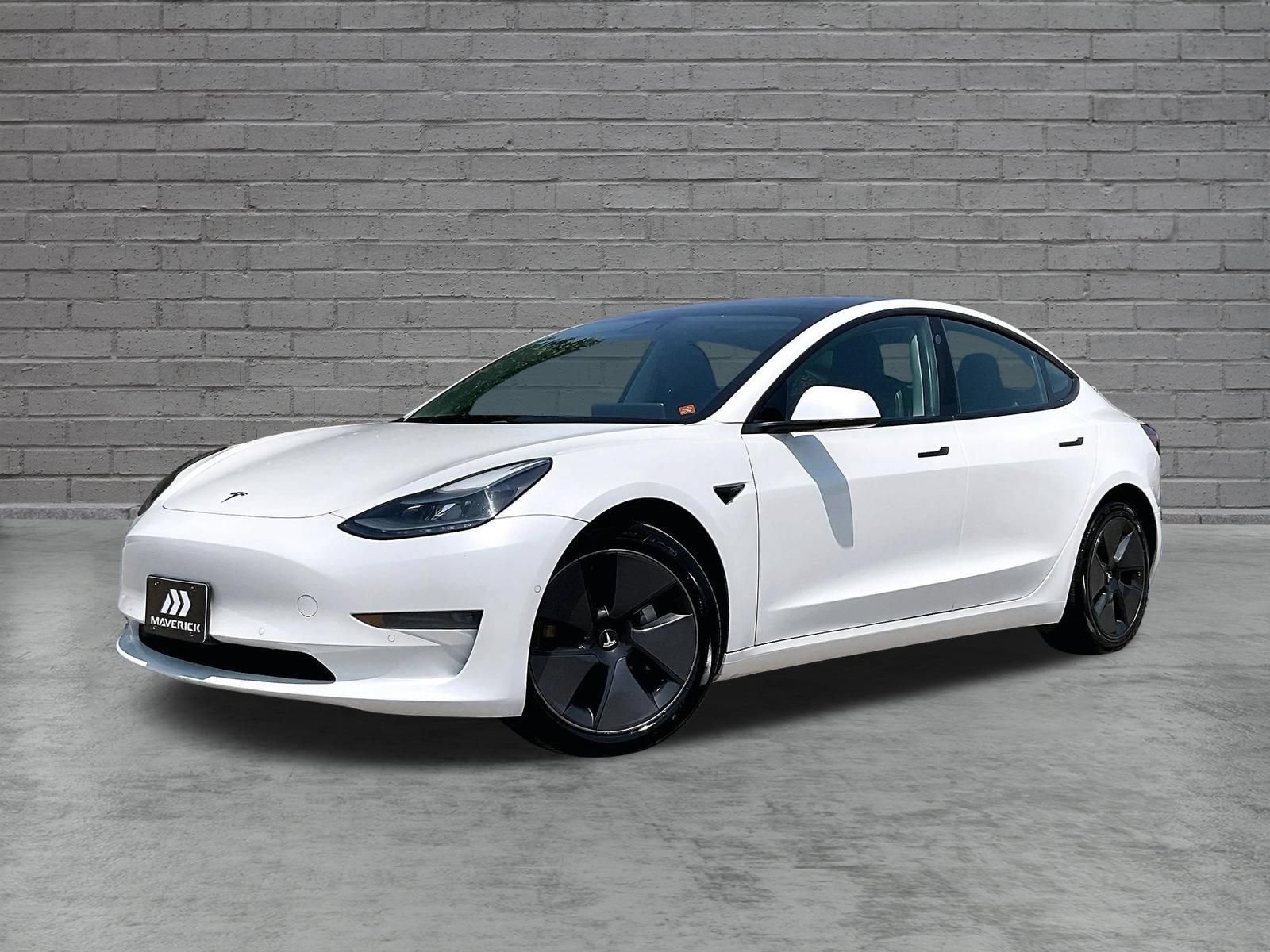 Used 2021 Tesla Model 3 Standard Range Plus RWD image 3