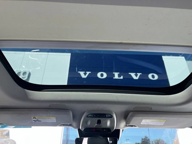 Used 2017 Volvo XC90 T6 Momentum w/ Vision Package AWD/4WD image 11