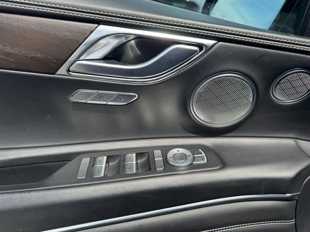 Used 2021 Genesis GV80 2.5T w/ Prestige Package 04 AWD/4WD image 17