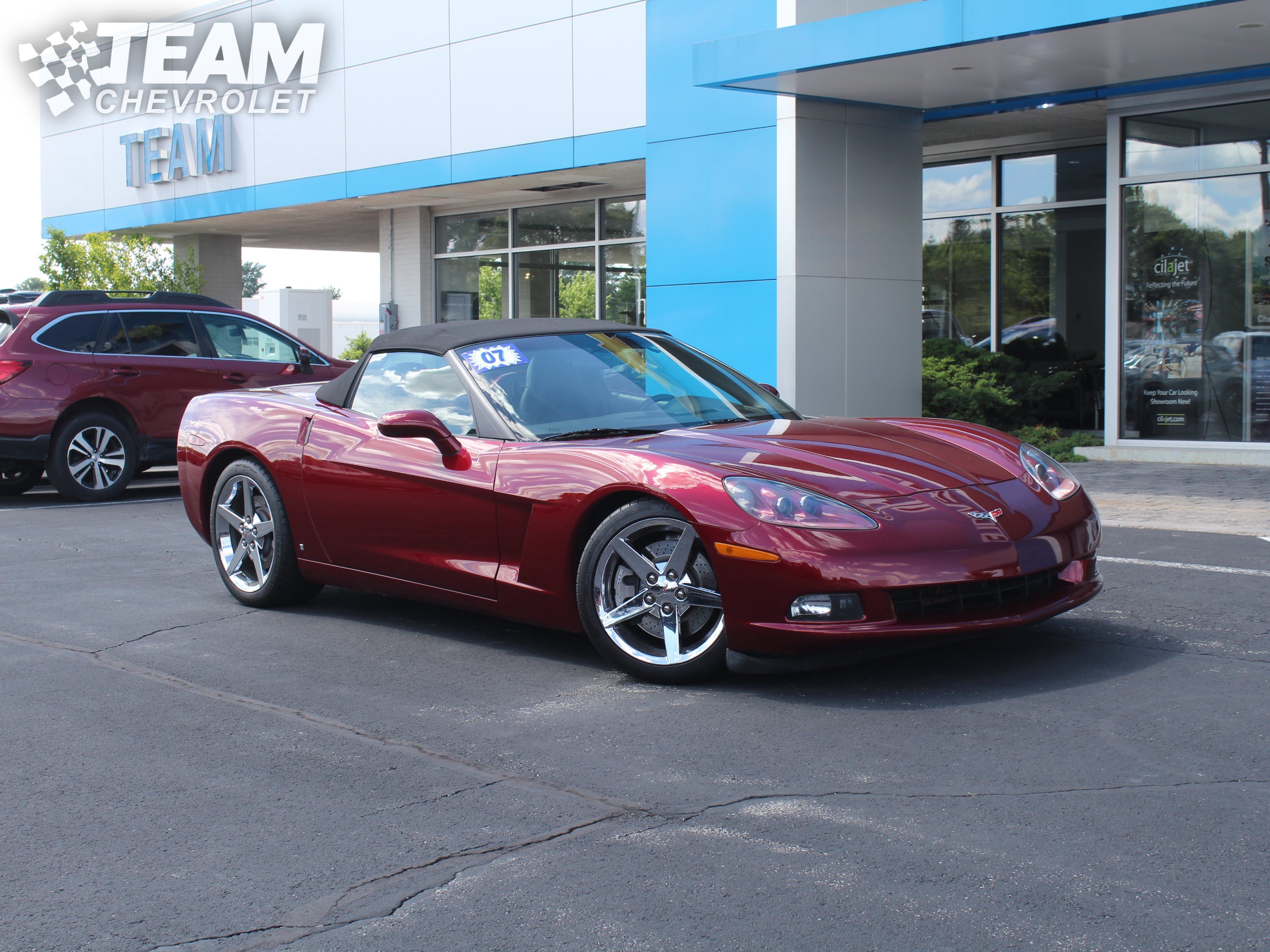 Used 2007 Chevrolet Corvette Convertible w/ Preferred Equipment Group RWD image 2