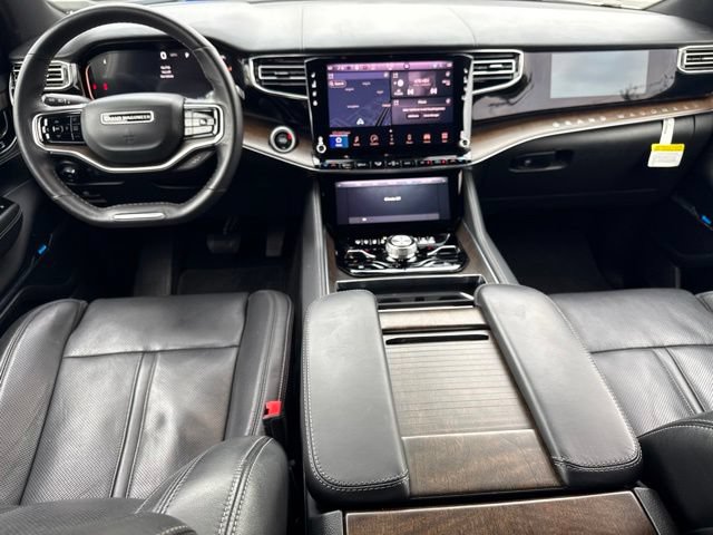 Used 2022 Jeep Grand Wagoneer Series I w/ Flexible Seating Group AWD/4WD image 5