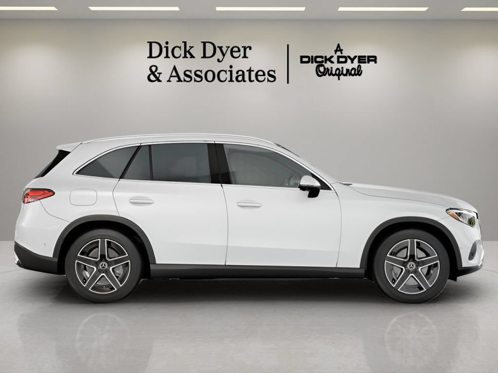 Used 2026 Mercedes-Benz GLC 300 image 11