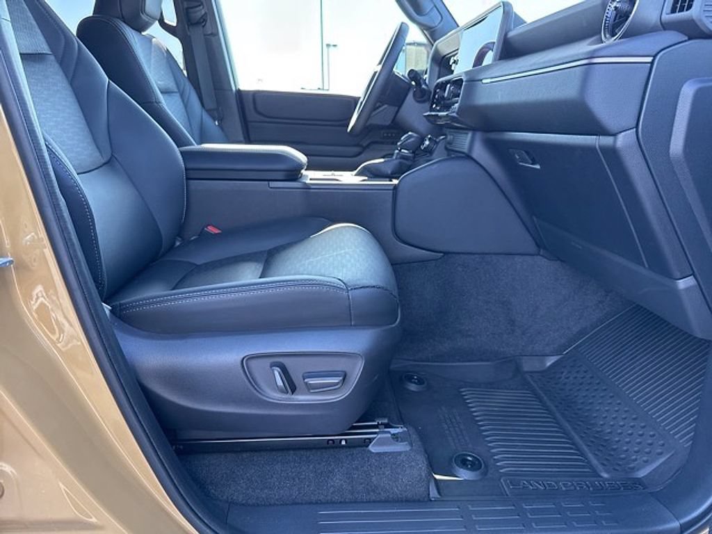 Used 2025 Toyota Land Cruiser w/ Premium Package AWD/4WD image 34