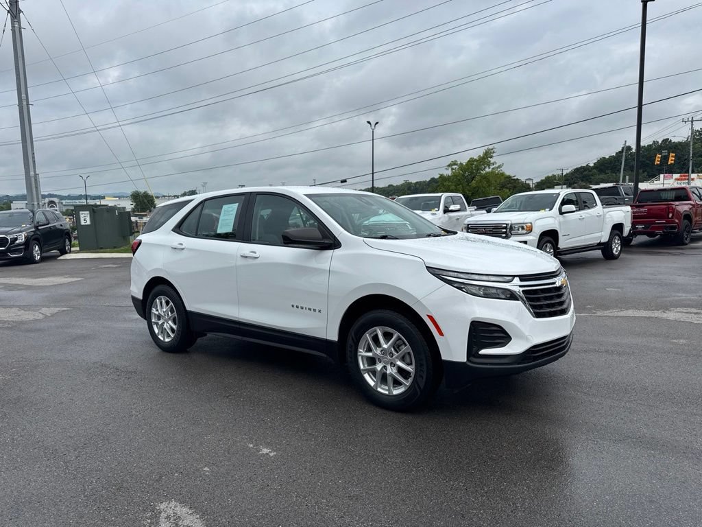 Used 2022 Chevrolet Equinox LS AWD/4WD image 1