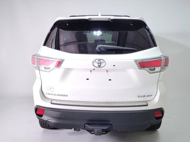 Used 2016 Toyota Highlander XLE image 16