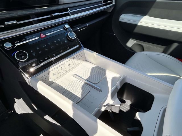 Used 2025 Hyundai Santa Fe Calligraphy image 18