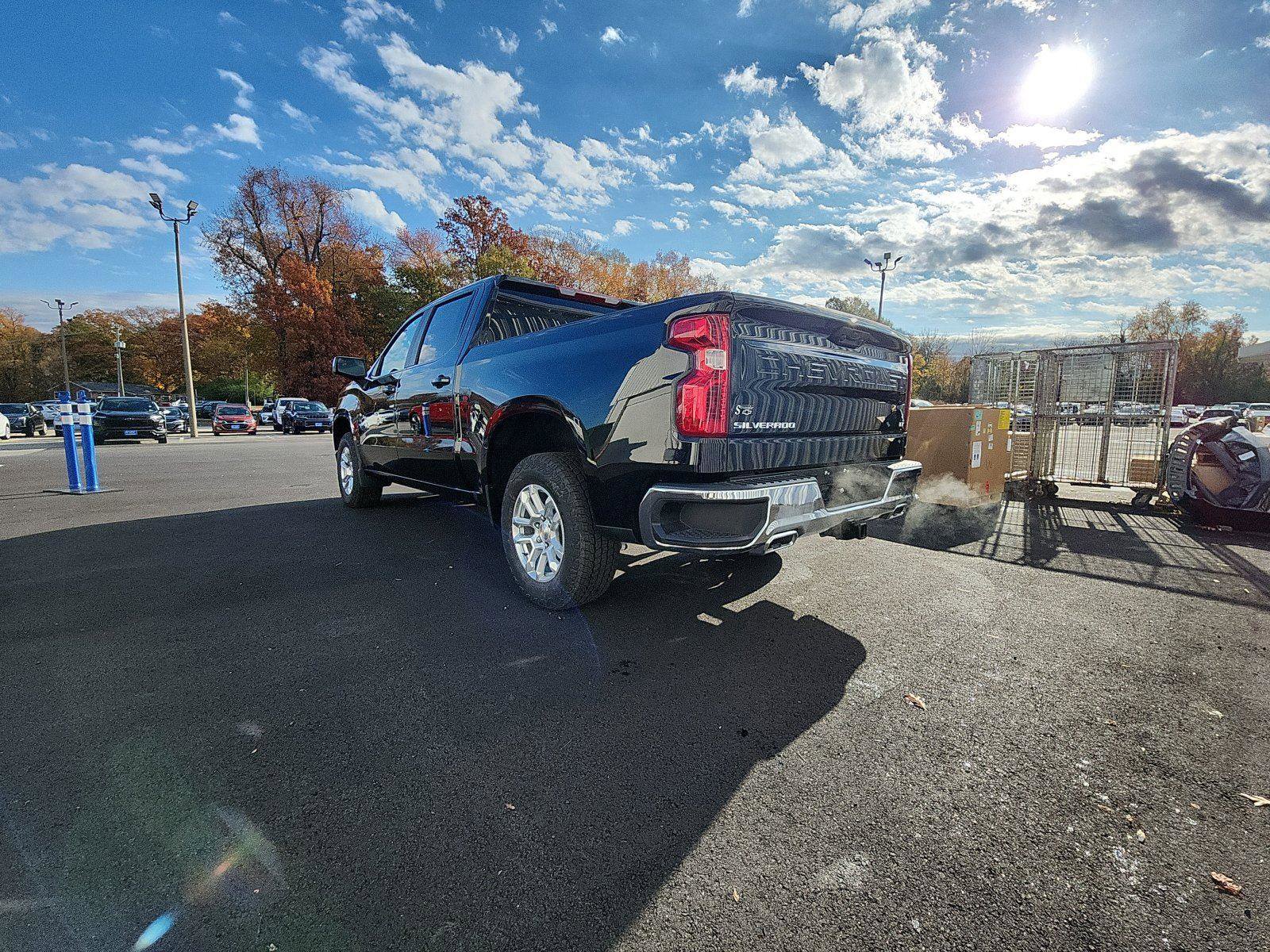 New 2026 Chevrolet Silverado 1500 LT w/ Z71 Off-Road Package image 3