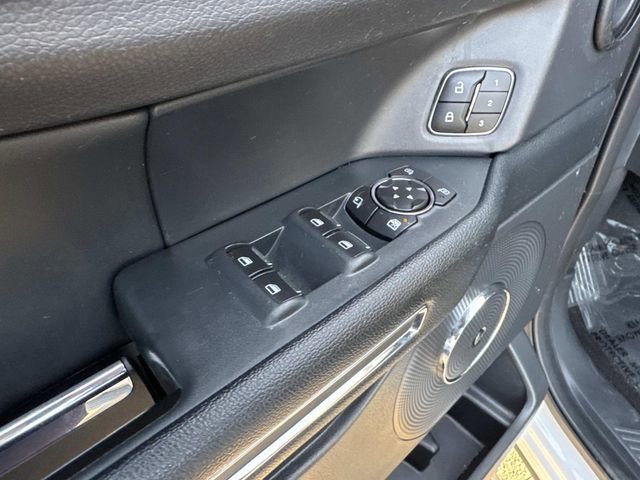 Used 2022 Ford Expedition Max Limited image 17