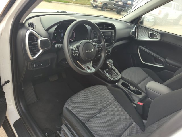 Used 2024 Kia Soul LX w/ Option Group 015 image 10