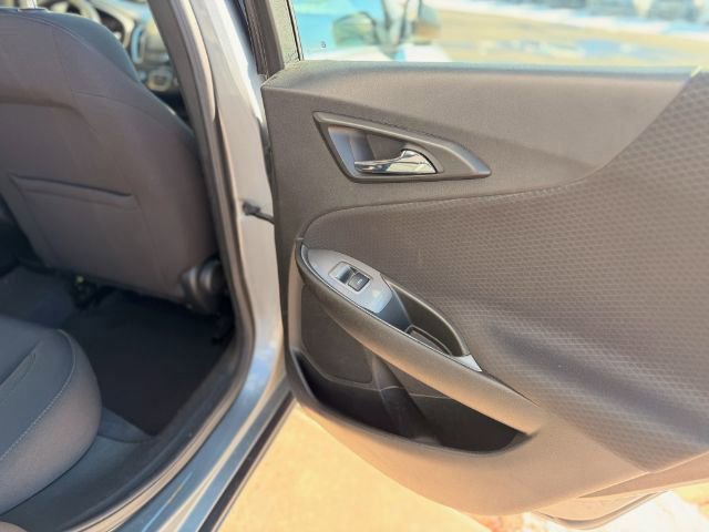 Used 2023 Chevrolet Malibu LT image 16