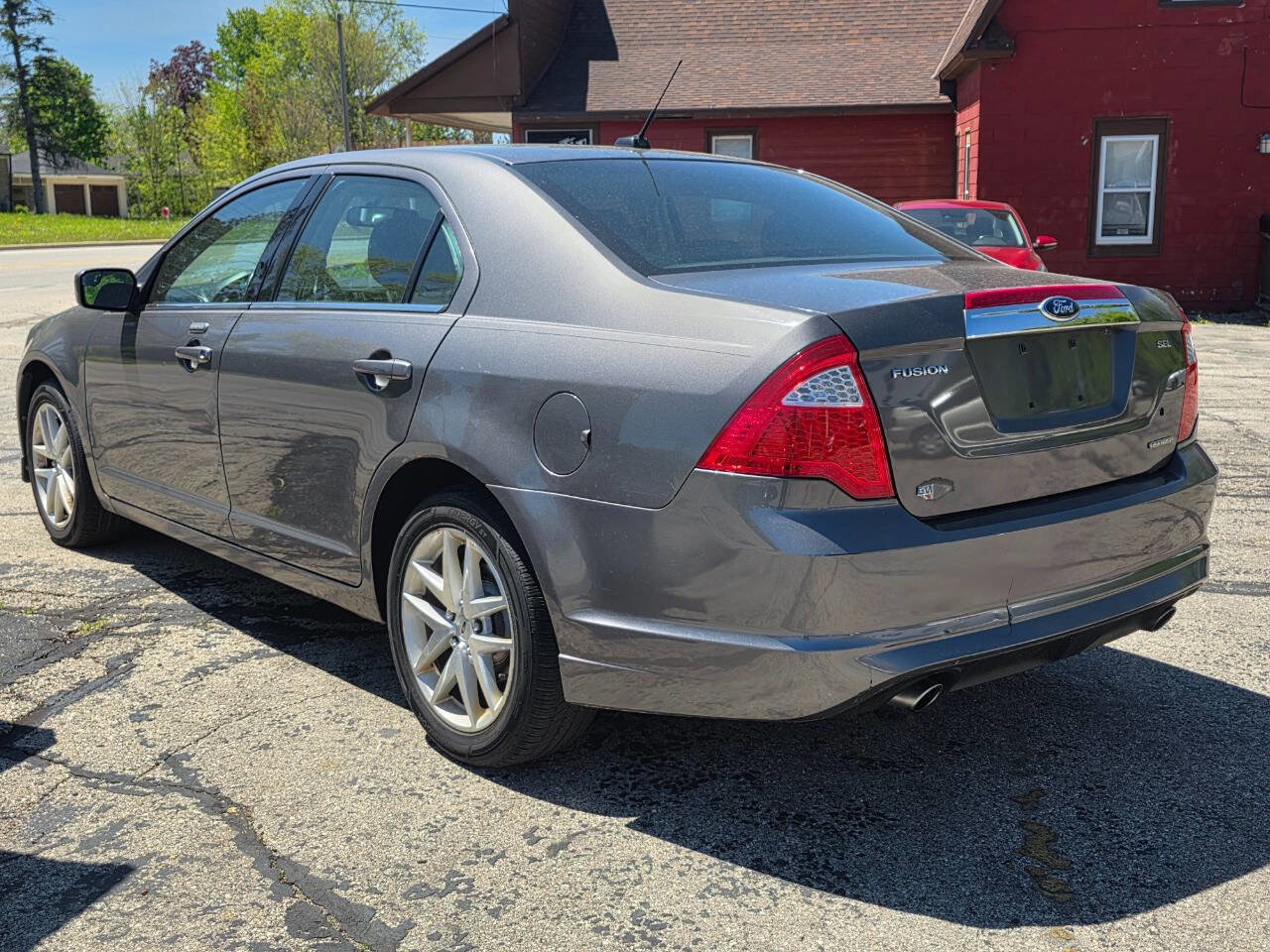Used 2011 Ford Fusion SEL FWD image 3